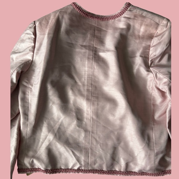 90s rose pink metallic rayon nylon frantic silky.
Shoulders: 17
Bust: up to 44 - Picture 2 of 4